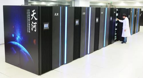 早安青島 科技晨光中，計算機軟硬件技術開發引領城市新未來